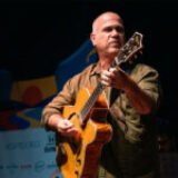 Palco 180bpm terá show de encerramento com o consagrado guitarrista Nelson Faria, dia 28/06